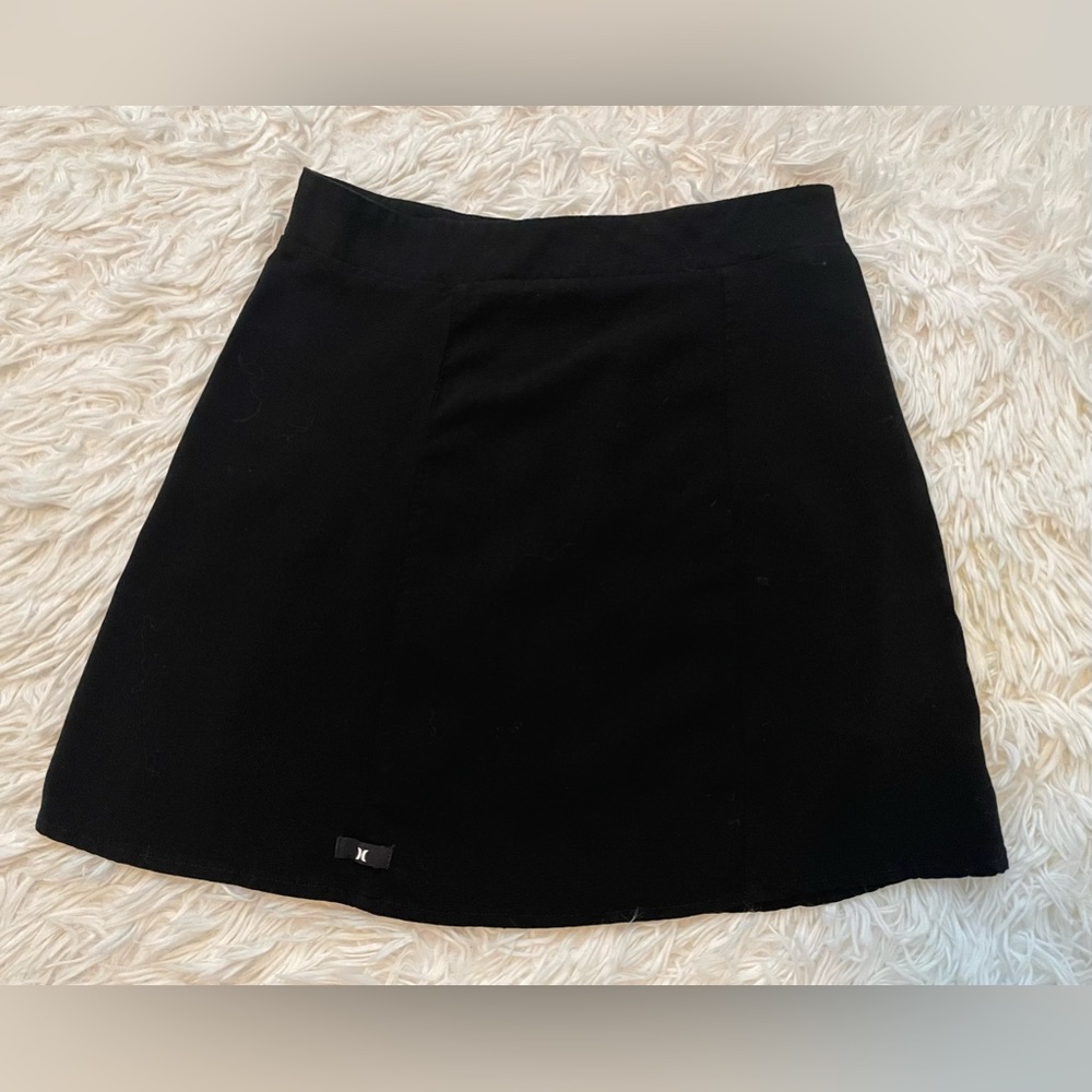 Hurley Solid Black Lightweight Mini Skirt. Size XS